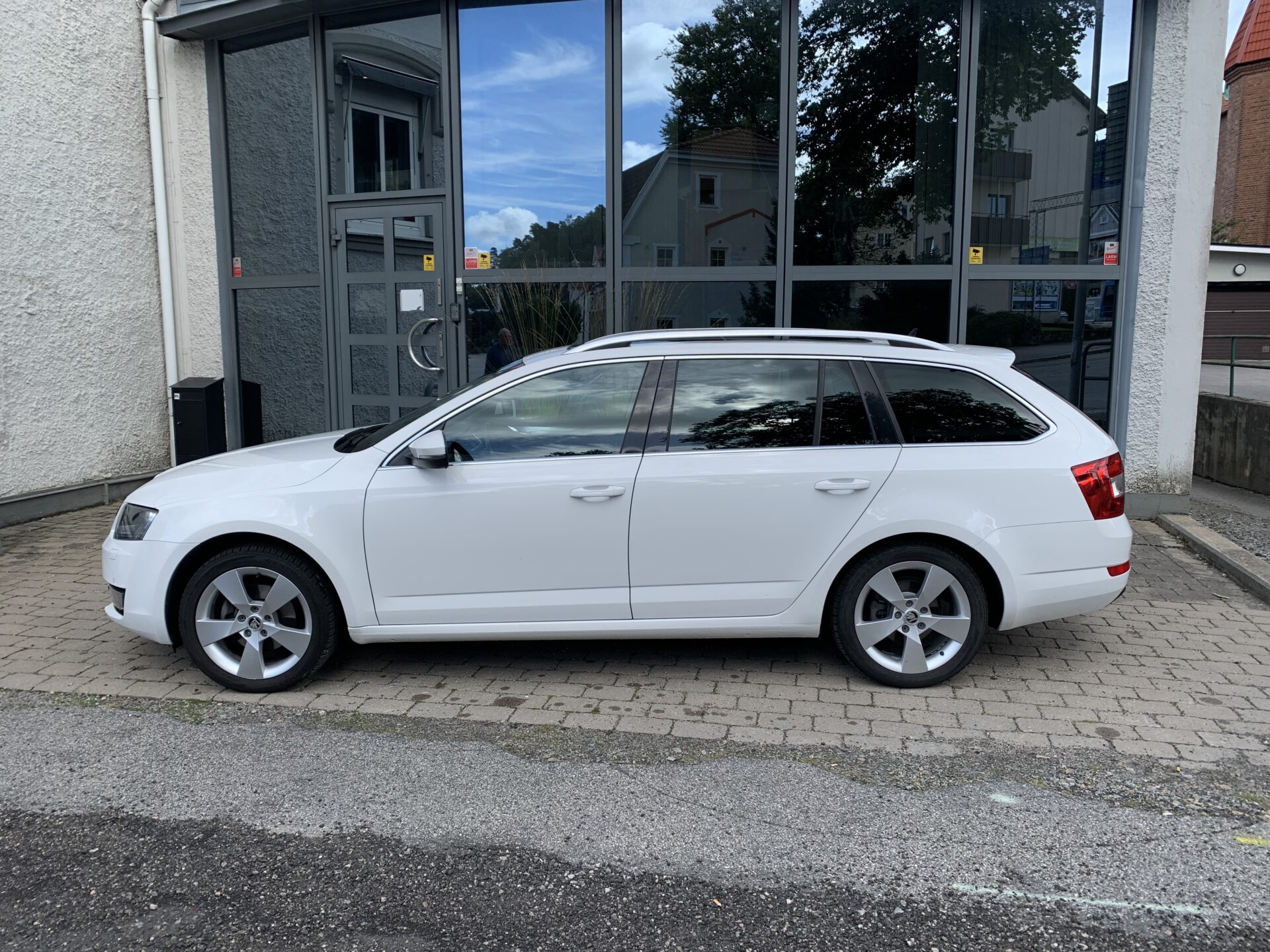 Skoda cng octavia