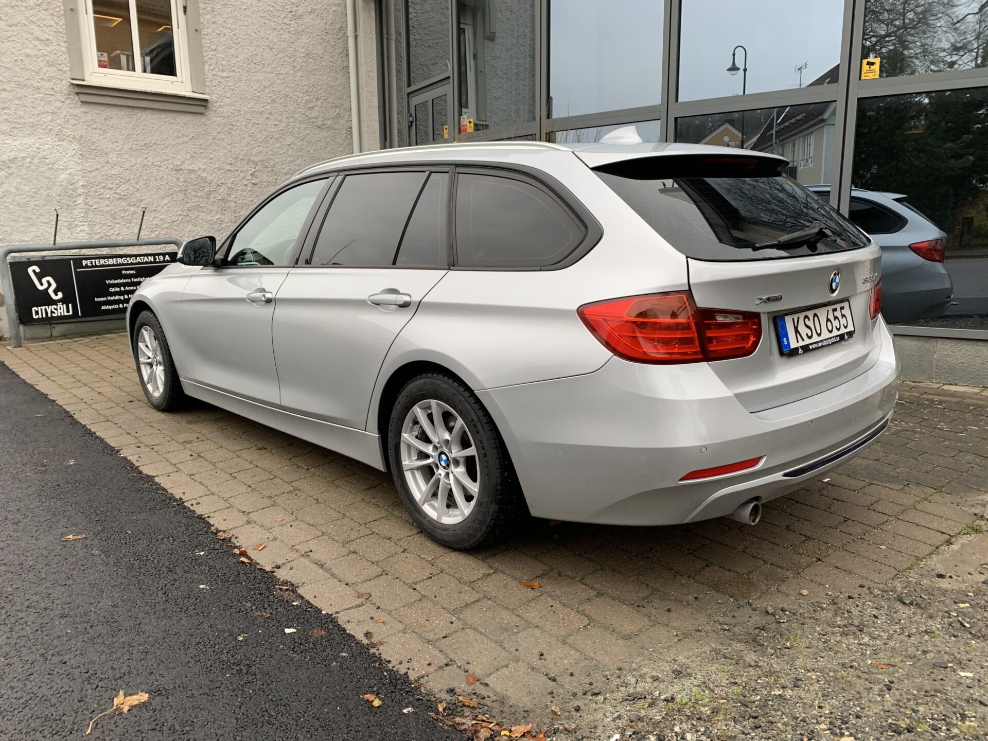 BMW 320 d xDrive Touring Sport line 184hk /Drag / V-hjul - Älvsborgs bil